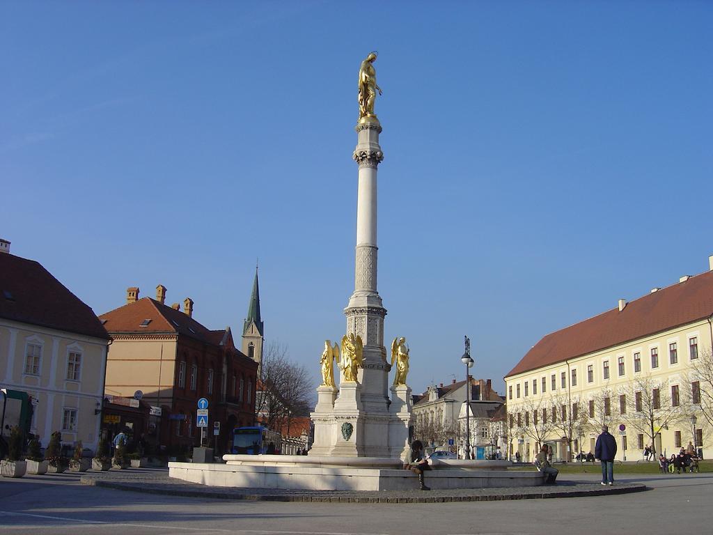Studio Dolac Centar Zagreb Luaran gambar